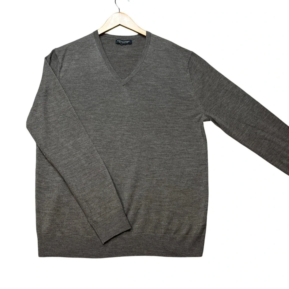 Banana Republic V-Neck Sweater Mens Large Brown Merino Wool Fine Knit Classic